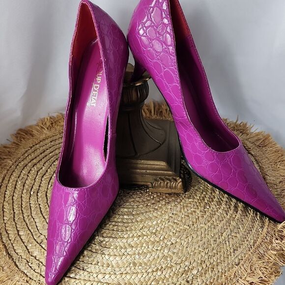 Coup D' Etat Faux Croc Size 8.5 Pumps - Picture 4 of 10